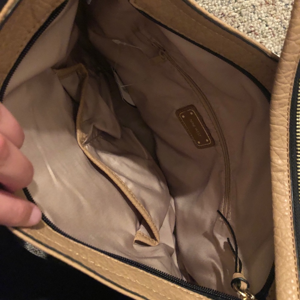 Nine West crossbody Purse - Picture 5 of 5
